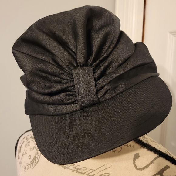 Bonnet Cap - Picture 7 of 9